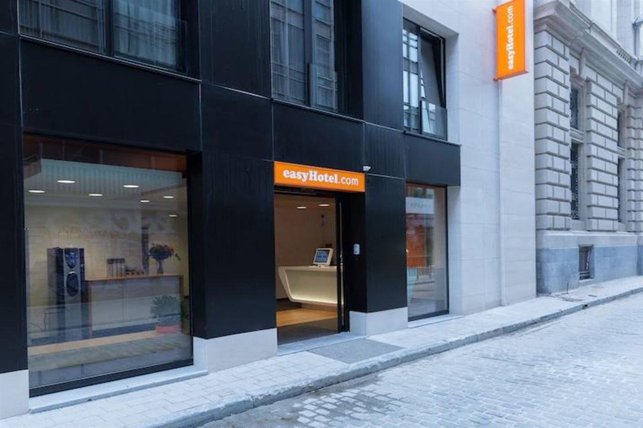 Easyhotel Brussels City Centre Exterior photo